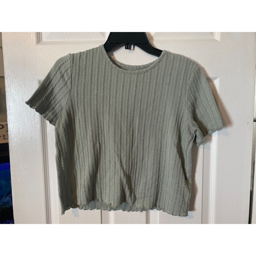Dazy Sage Greenโ Cable Knit Short Sleeve Crop Top Crew Neck Lettuce Hem Size M